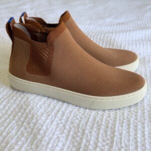 ROTHY’S The Chelsea Sneaker Boot in Fawn Size 6.5
